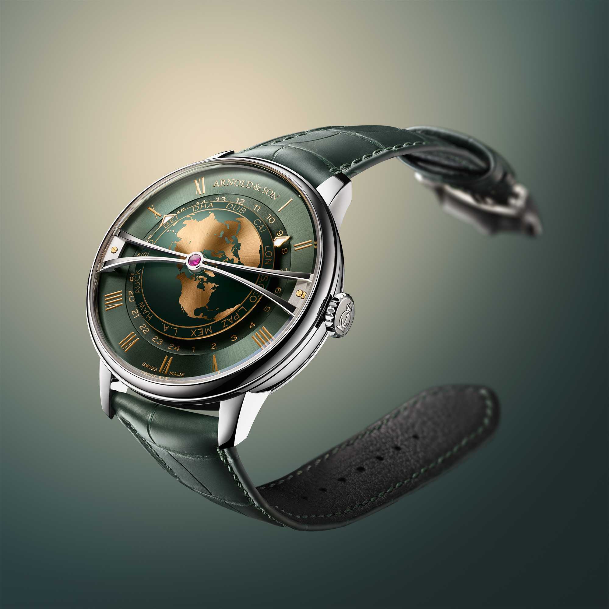 Arnold&Son Globetrotter 42 Steel Green tres cuartos